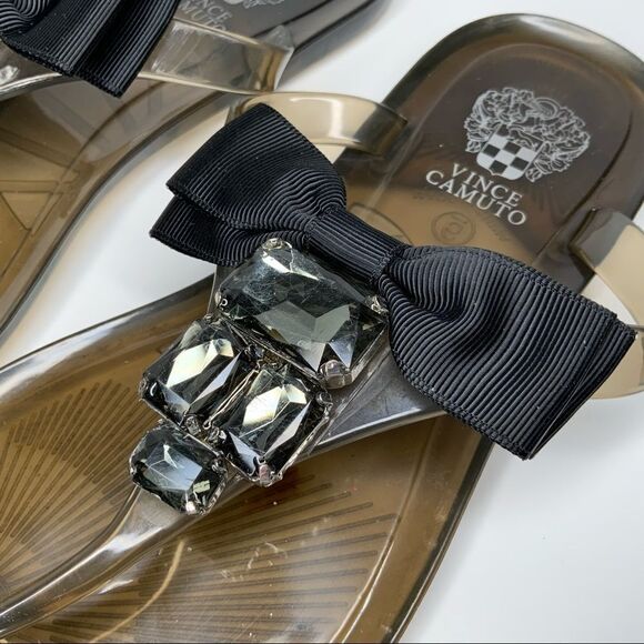 VINCE Camuto thong sandals. - Picture 3 of 12